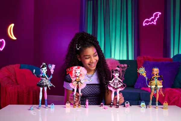 Изображение товара Кукла с аксессуарами Monster High JBG75