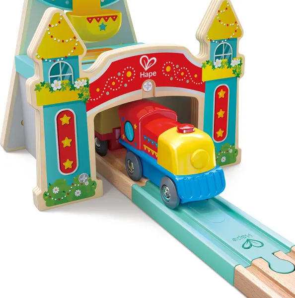 Изображение товара Железная дорога игрушечная Hape Парк развлечений E8571_HP