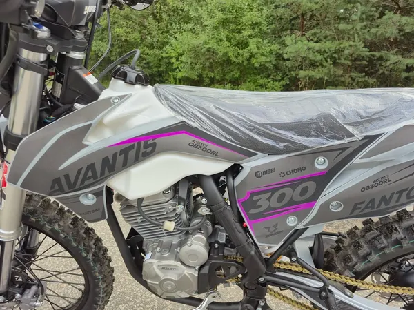 Изображение товара Мотоцикл Avantis Fantom CB300RL с ПТС (E-графика с фиолетовым)