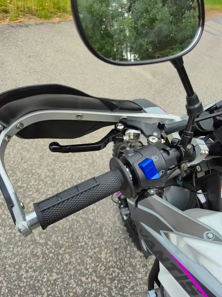 Изображение товара Мотоцикл Avantis Fantom CB300RL с ПТС (E-графика с фиолетовым)