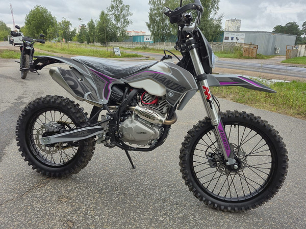 Изображение товара Мотоцикл Avantis Fantom CB300RL с ПТС (E-графика с фиолетовым)