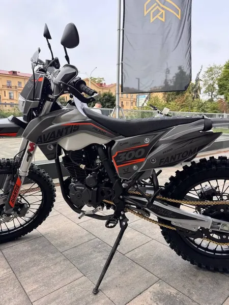 Изображение товара Мотоцикл Avantis Fantom PR300 с ПТС (B-графика с красным Б)
