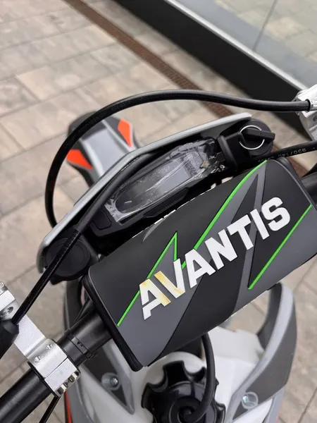 Изображение товара Мотоцикл Avantis Fantom PR300 с ПТС (B-графика с красным Б)
