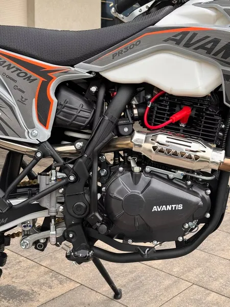 Изображение товара Мотоцикл Avantis Fantom PR300 с ПТС (B-графика с красным Б)