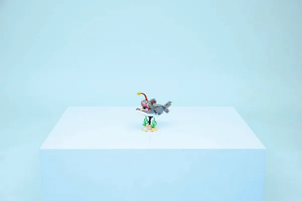 Изображение товара Конструктор Lego Creator Грозная акула с сундуком сокровищ 31381