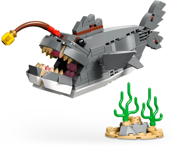 Изображение товара Конструктор Lego Creator Грозная акула с сундуком сокровищ 31381