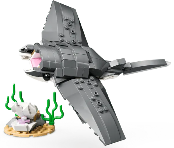 Изображение товара Конструктор Lego Creator Грозная акула с сундуком сокровищ 31381