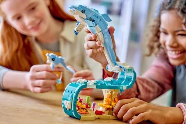 Изображение товара Конструктор Lego Creator Морские животные: прекрасные дельфины 31385