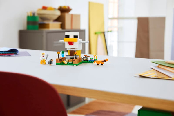 Изображение товара Конструктор Lego Minecraft Куриная ферма 21585