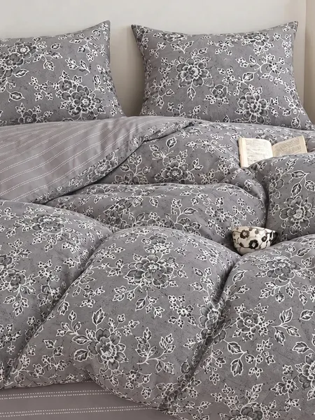 Изображение товара Комплект постельного белья GoodNight Сатин Делюкс 2602 1.5сп / 439433 (50x70, с компаньоном)