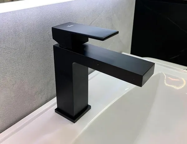 Изображение товара Смеситель Timo Selene 2061/03F (черный)