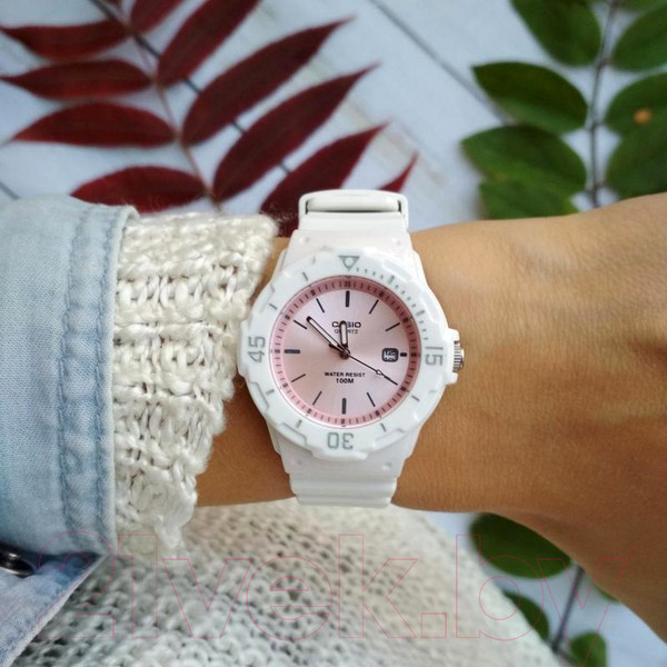 Изображение товара Часы наручные женские Casio LRW-200H-4E3VEF