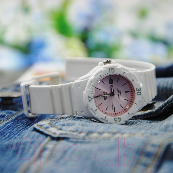 Изображение товара Часы наручные женские Casio LRW-200H-4E3VEF