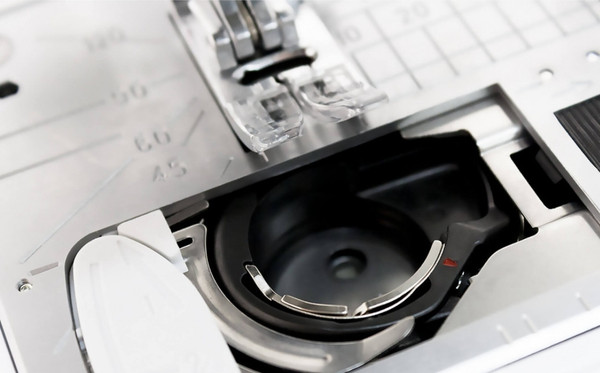 Изображение товара Швейная машина Janome Skyline S3