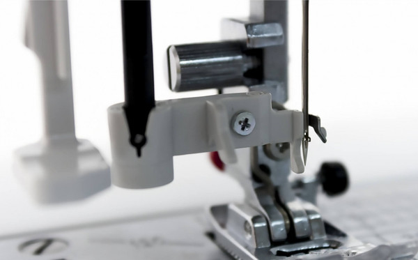 Изображение товара Швейная машина Janome Skyline S3