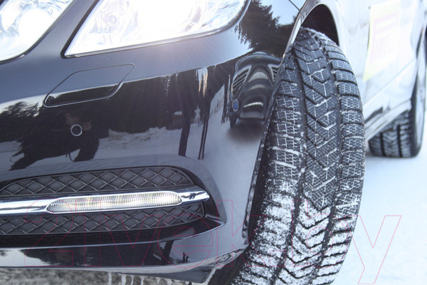 Изображение товара Зимняя шина Pirelli Winter Sottozero 3 245/45R18 100V BMW/Mercedes