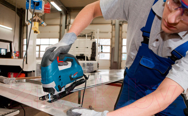Изображение товара Профессиональный электролобзик Bosch GST 90 BE Professional (0.601.58F.001)