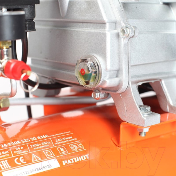 Изображение товара Воздушный компрессор PATRIOT Euro 24-240K (+ набор пневиоинструмента KIT 5В)