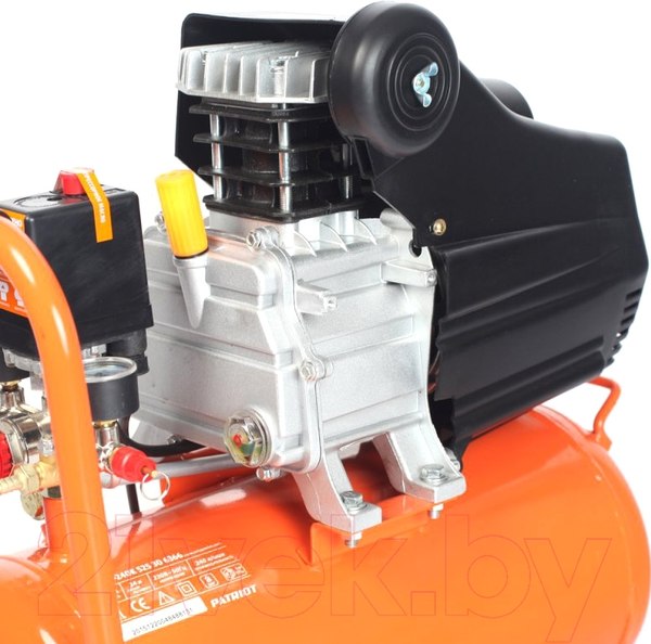 Изображение товара Воздушный компрессор PATRIOT Euro 24-240K (+ набор пневиоинструмента KIT 5В)