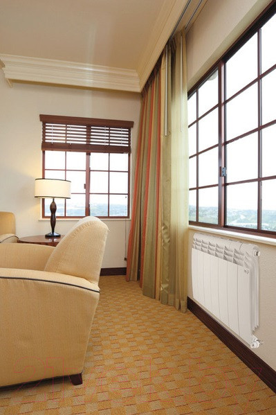 Изображение товара Радиатор биметаллический Royal Thermo BiLiner 500 Bianco Traffico (3 секции)