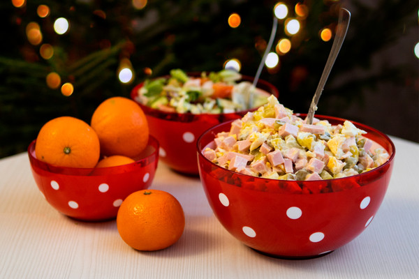 Изображение товара Набор салатников Berossi Marusya ИК 22412000 (красный полупрозрачный)