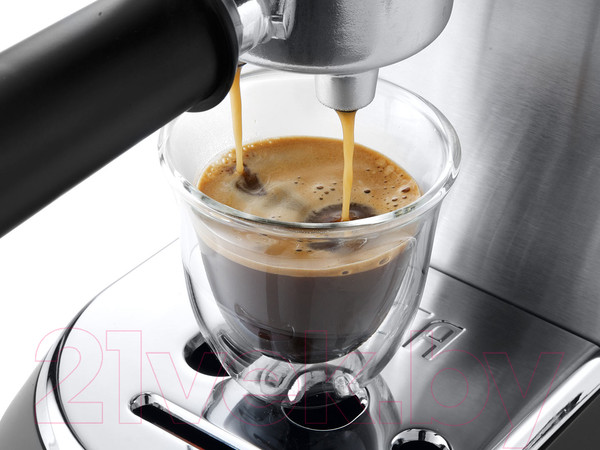 Изображение товара Кофеварка эспрессо DeLonghi Dedica EC685.M