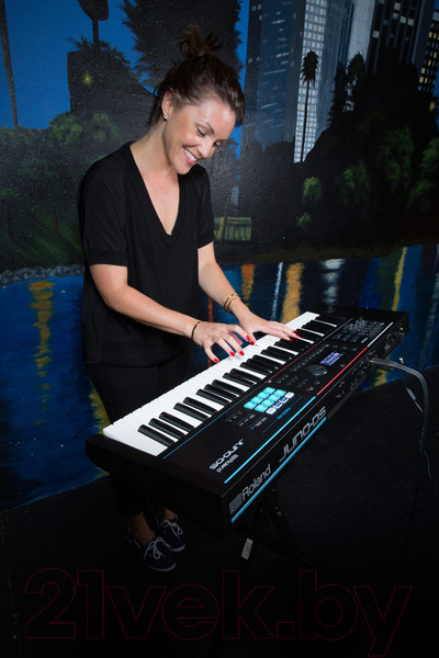 Изображение товара Синтезатор Roland JUNO-DS61