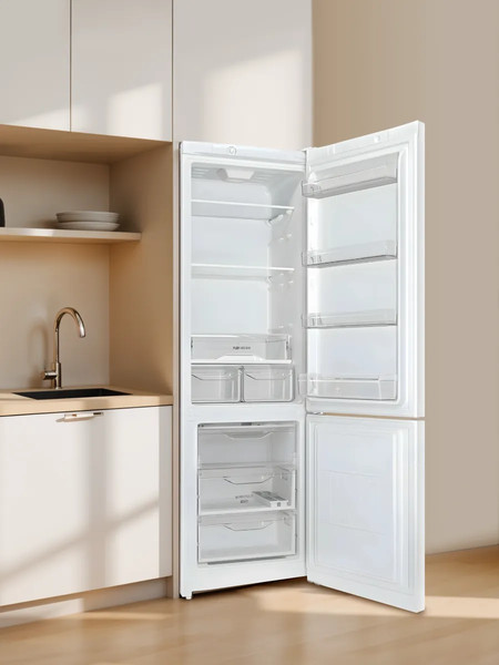 Изображение товара Холодильник с морозильником Indesit DS 4200 W