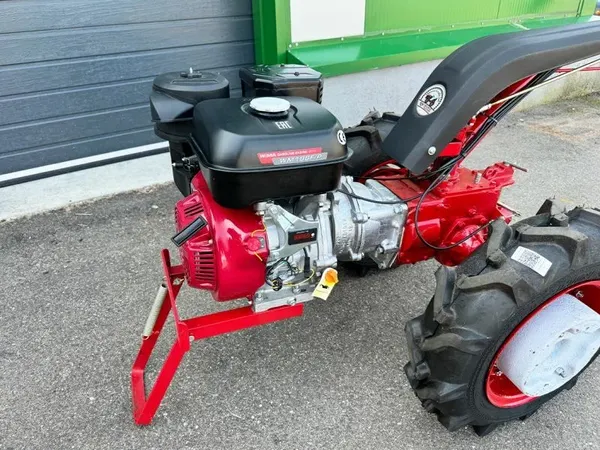 Изображение товара Мотоблок бензиновый МТЗ Беларус-09Н-02 012 WM двигатель Wiema 13л.с. (шины 6Lx12)