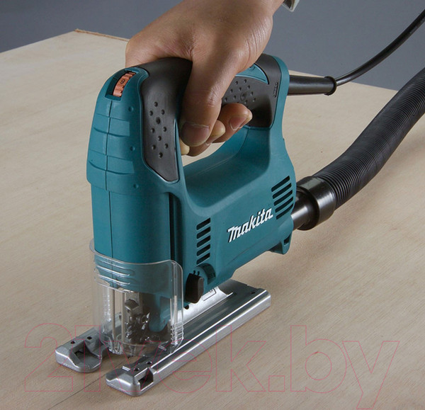 Изображение товара Профессиональный электролобзик Makita 4329K