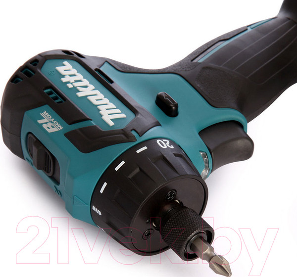 Изображение товара Профессиональный шуруповерт Makita DF032DZ