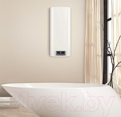 Изображение товара Накопительный водонагреватель Electrolux EWH 30 Formax DL