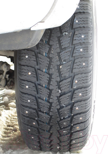 Изображение товара Зимняя легкогрузовая шина Kumho Power Grip KC11 205/70R15C 106/104Q (шипы)