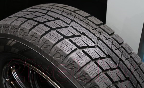 Изображение товара Зимняя шина Yokohama IceGuard iG60 215/55R17 94Q