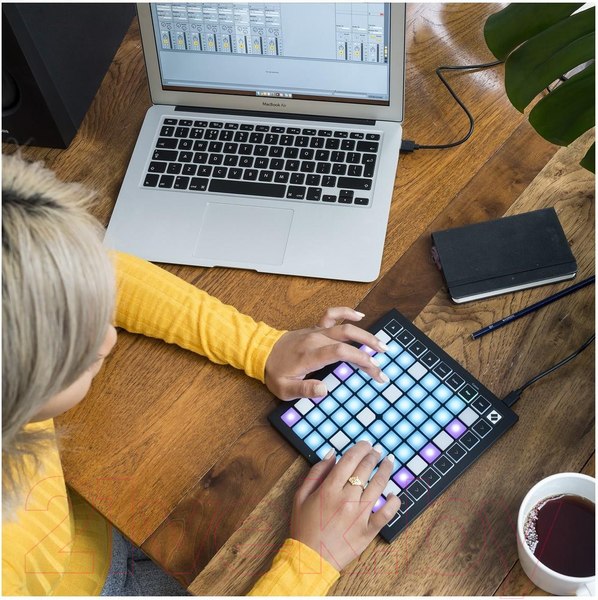 Изображение товара MIDI-контроллер Novation Launchpad Mini MK3