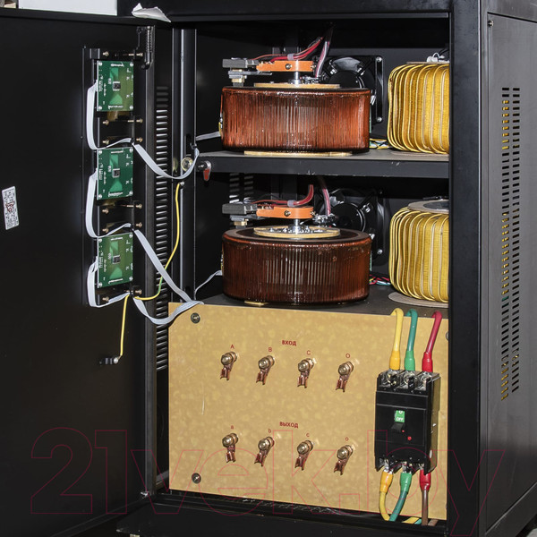 Изображение товара Стабилизатор напряжения Ресанта АСН-45000/3 (63/4/14)