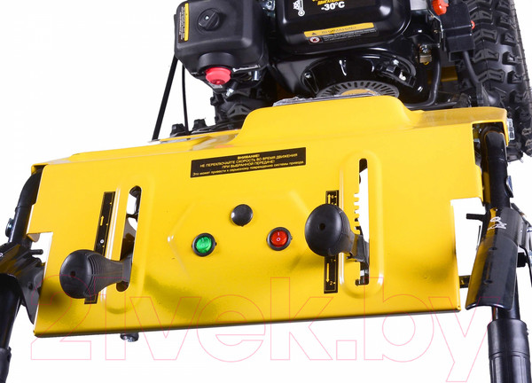 Изображение товара Снегоуборщик бензиновый Huter SGC 6000 (70/7/7)