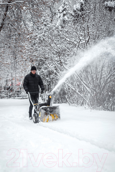 Изображение товара Снегоуборщик бензиновый Huter SGC 8000 (70/7/18)
