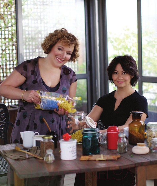 Изображение товара Книга АСТ Первый год замужем. Счастье есть и любить (Рублева Ю., Чекалова Е.)