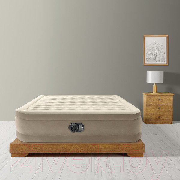 Изображение товара Надувной матрас Intex Ultra Plush 64428 (встроенный электронный насос/сумка/ремкомплект)