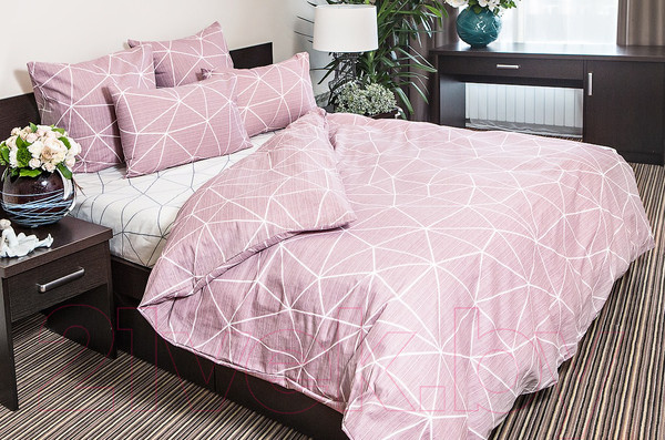 Изображение товара Комплект постельного белья Ночь нежна Грань Стандарт 2 сп. Евро 70x70 / 7352-1+7353-1 (брусничный)