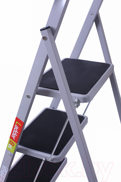 Изображение товара Лестница-стремянка LadderBel STR-ST-4WSRM  (STR-STH-4K)