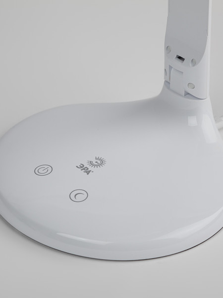 Изображение товара Настольная лампа ЭРА NLED-482-10W-W (белый)