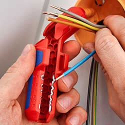 Изображение товара Инструмент для зачистки кабеля Knipex 169501SB