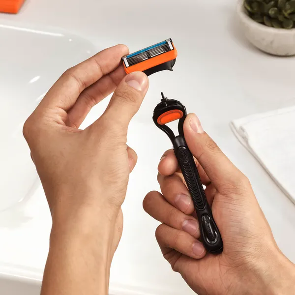 Изображение товара Набор сменных кассет Gillette Fusion (12шт)