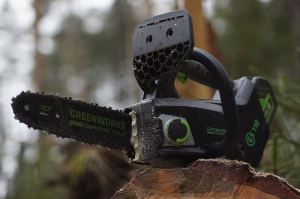 Изображение товара Пила цепная аккумуляторная Greenworks GD40TCS бесщеточная 40V 25см / 2003807 (без АКБ и ЗУ)