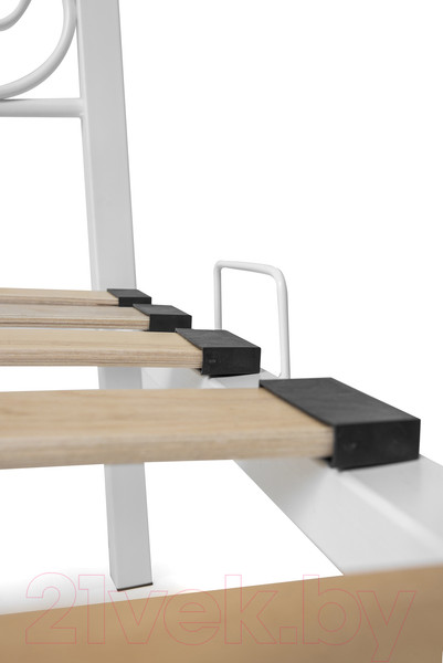 Изображение товара Двуспальная кровать Князев Мебель Виктория ВЯ.180.200.Б (белый муар)