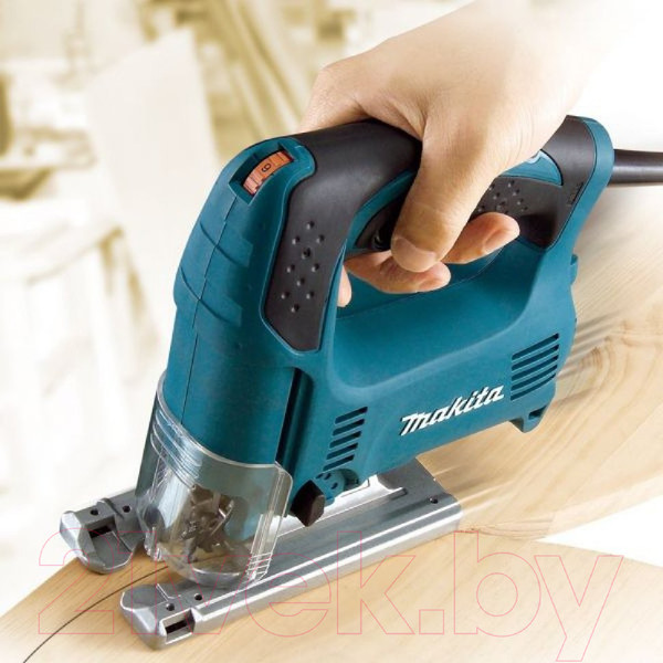 Изображение товара Профессиональный электролобзик Makita 4329KX1
