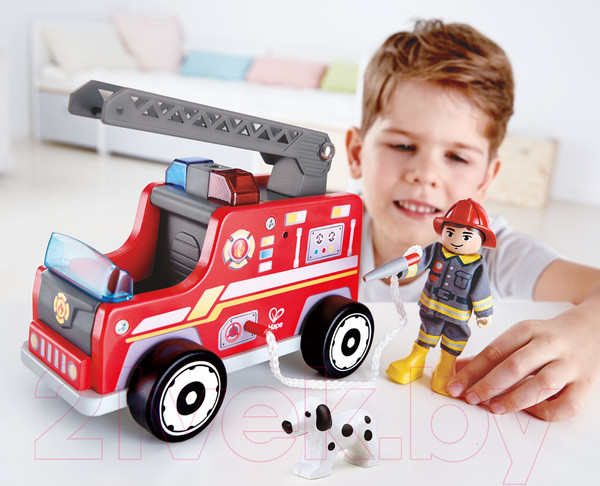 Изображение товара Автомобиль-вышка Hape Пожарная машина с водителем / E3024-HP