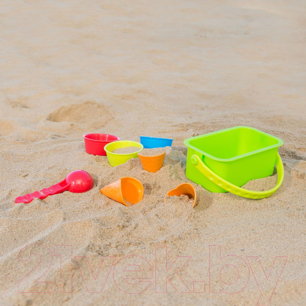 Изображение товара Набор игрушек для песочницы Hape Магазин мороженого / E4057-HP